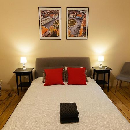 Chic Apartment In Historical City Center 티미쇼아라 외부 사진