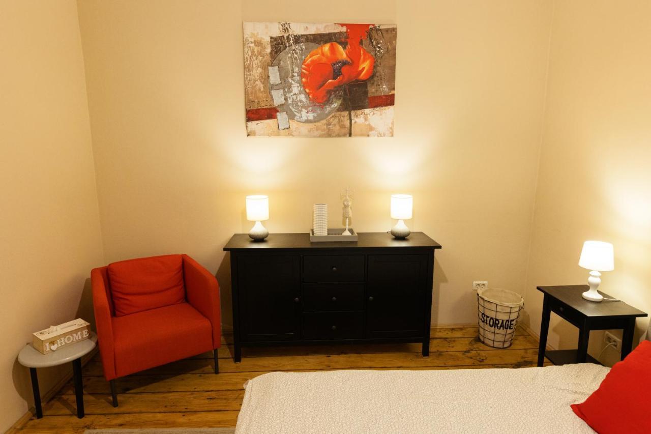 Chic Apartment In Historical City Center 티미쇼아라 외부 사진