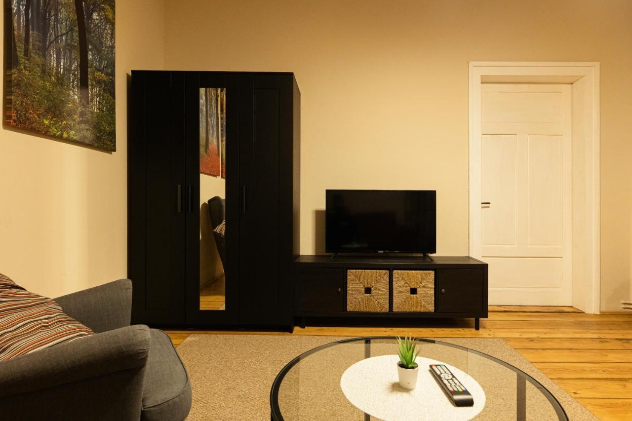 Chic Apartment In Historical City Center 티미쇼아라 외부 사진